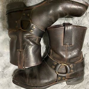 Mens Frye Motorcycle harness size 11